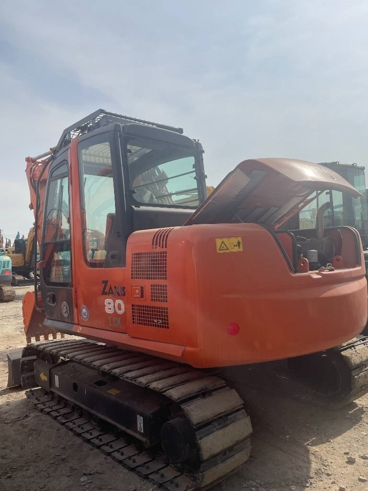 Hitachi ZX 80 - Lintekskavaator: pilt 3 Hitachi ZX 80 - Lintekskavaator: pilt 3