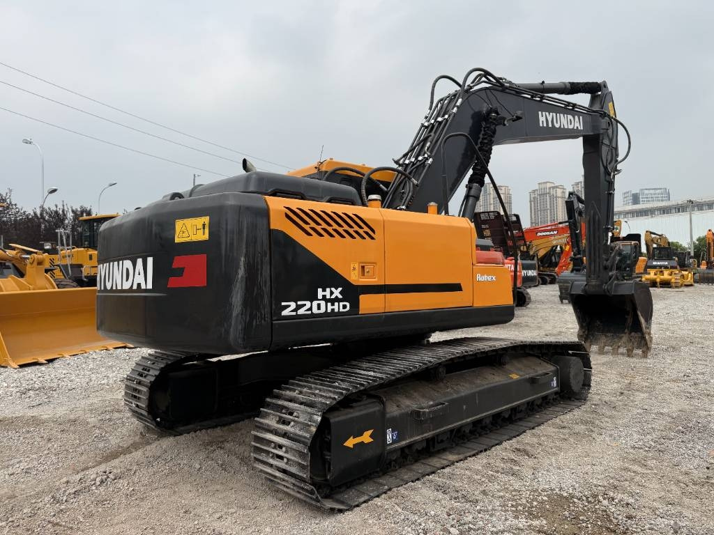 Hyundai HX220 - Lintekskavaator: pilt 1 Hyundai HX220 - Lintekskavaator: pilt 1
