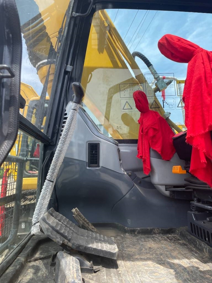 Komatsu PC 130 - Lintekskavaator: pilt 4 Komatsu PC 130 - Lintekskavaator: pilt 4