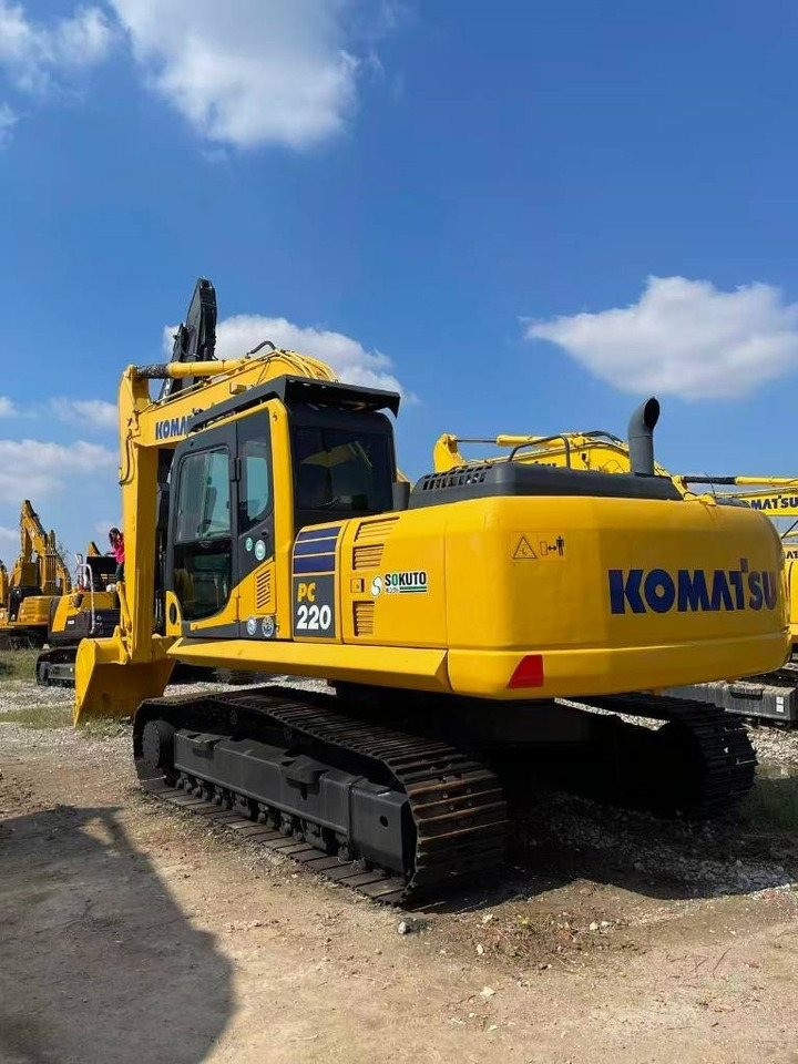 Komatsu PC 220 - Lintekskavaator: pilt 3 Komatsu PC 220 - Lintekskavaator: pilt 3