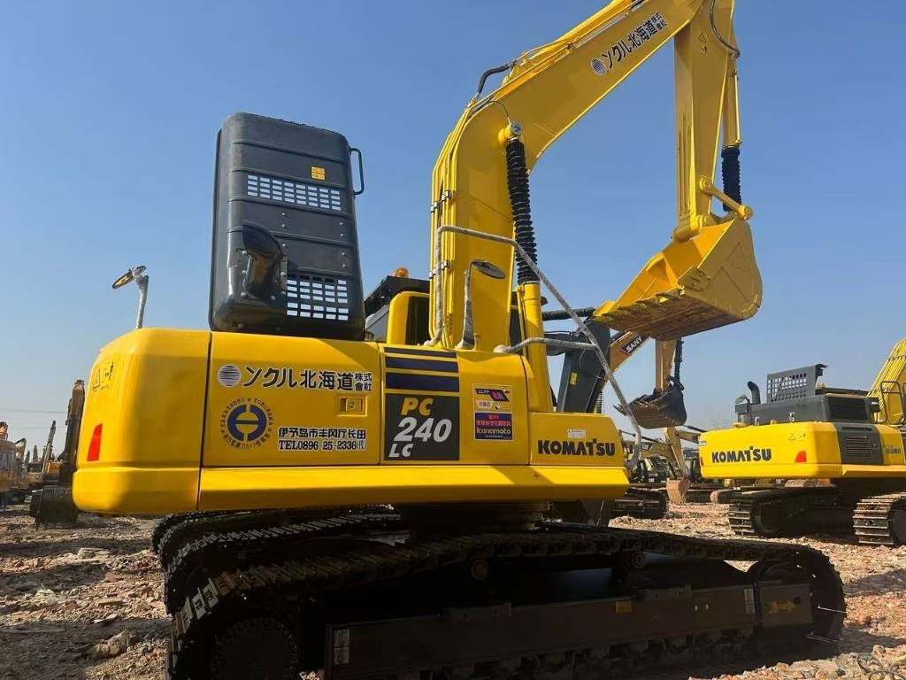 Komatsu PC 240 - Lintekskavaator: pilt 1 Komatsu PC 240 - Lintekskavaator: pilt 1