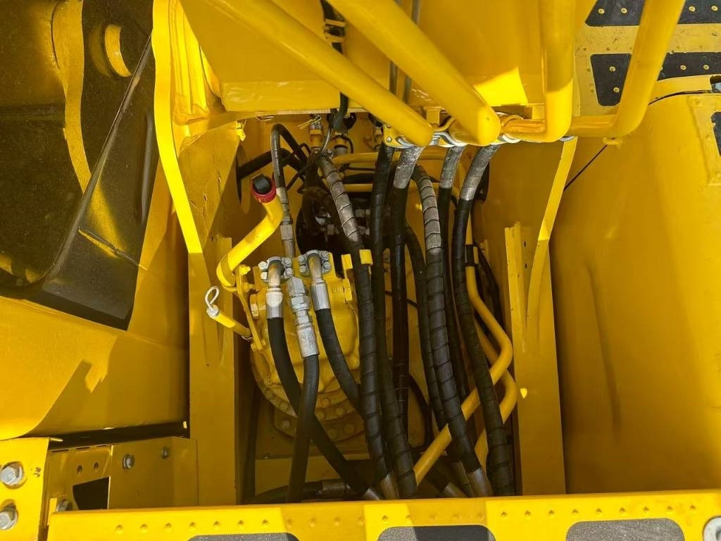 Komatsu PC 240 - Lintekskavaator: pilt 3 Komatsu PC 240 - Lintekskavaator: pilt 3