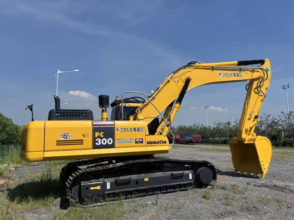 Komatsu PC 300 - Lintekskavaator: pilt 1 Komatsu PC 300 - Lintekskavaator: pilt 1