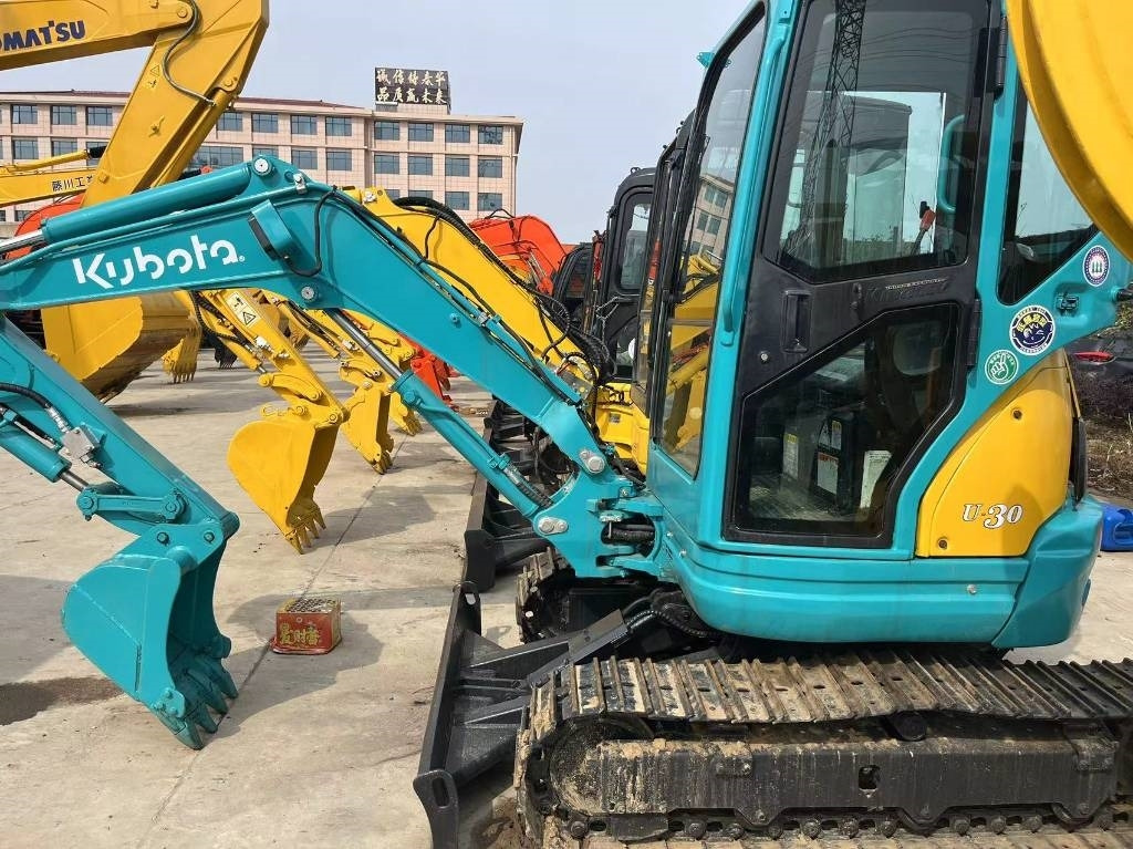 Uus Lintekskavaator Kubota U 30: pilt 11