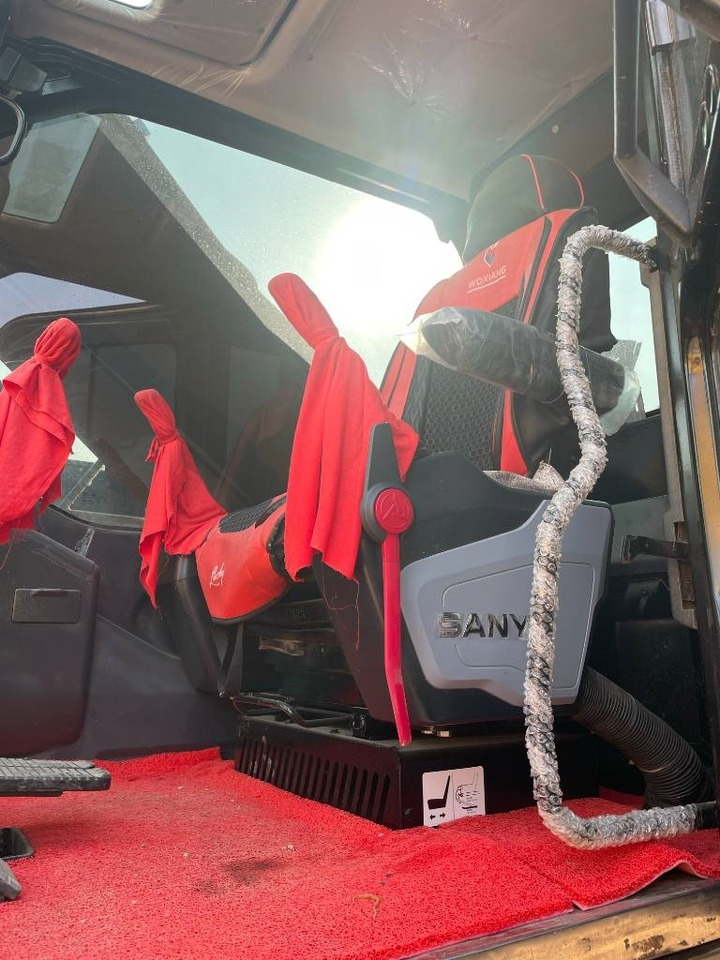 Sany SY 235 C - Lintekskavaator: pilt 2 Sany SY 235 C - Lintekskavaator: pilt 2