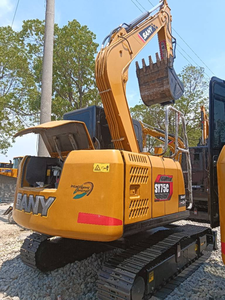 Miniekskavaator Sany SY 75 C: pilt 1