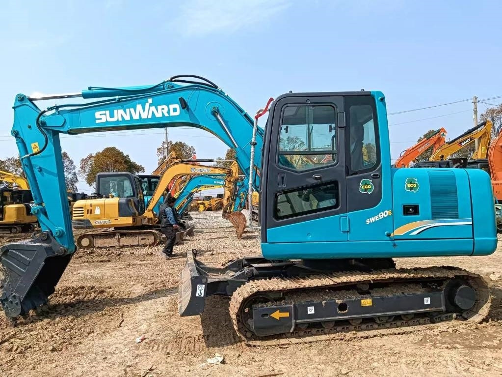 Sunward SWE 90 - Miniekskavaator: pilt 1 Sunward SWE 90 - Miniekskavaator: pilt 1