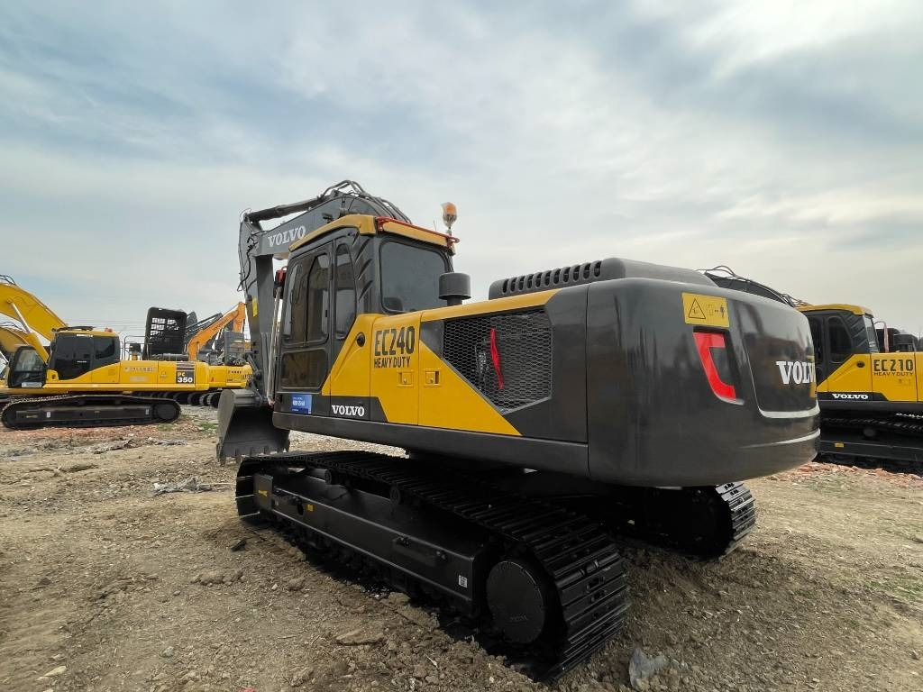 Volvo EC 240 - Lintekskavaator: pilt 2 Volvo EC 240 - Lintekskavaator: pilt 2
