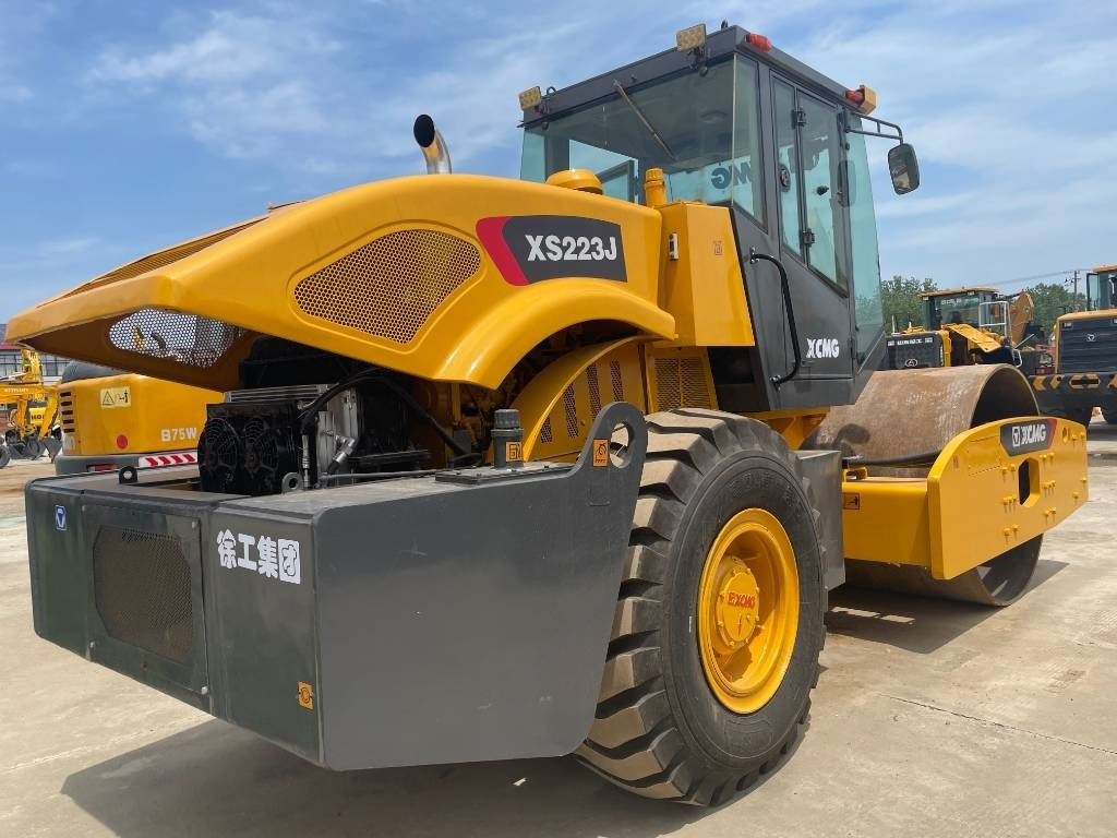 XCMG XS 223 J - Tihendaja: pilt 4 XCMG XS 223 J - Tihendaja: pilt 4