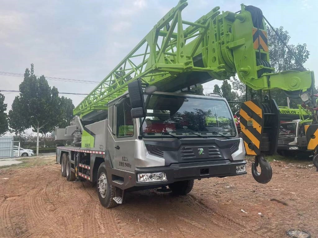 Zoomlion ZTC550V - Roomikkraana: pilt 2 Zoomlion ZTC550V - Roomikkraana: pilt 2