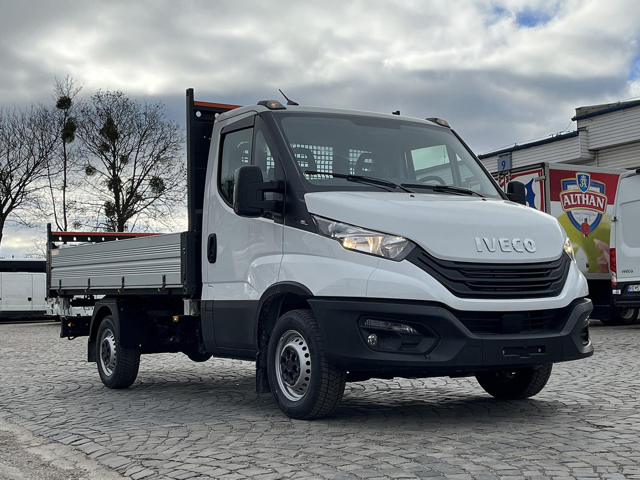 Iveco DAILY SKLÁPAČ, 2.3D, 35S16H - Tarbesõiduk kallur: pilt 1 Iveco DAILY SKLÁPAČ, 2.3D, 35S16H - Tarbesõiduk kallur: pilt 1