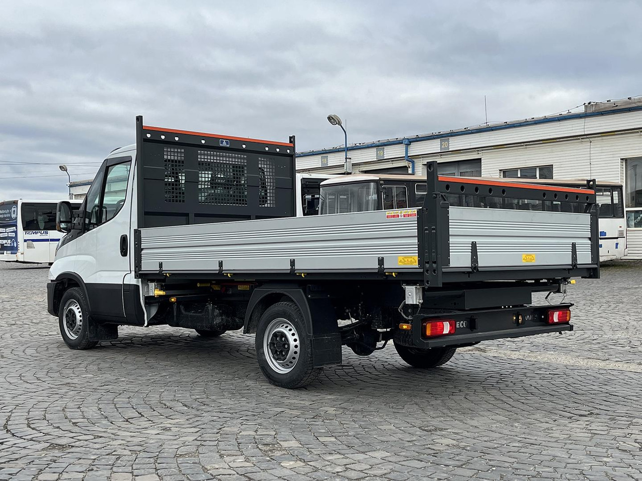 Iveco DAILY SKLÁPAČ, 2.3D, 35S16H - Tarbesõiduk kallur: pilt 5 Iveco DAILY SKLÁPAČ, 2.3D, 35S16H - Tarbesõiduk kallur: pilt 5