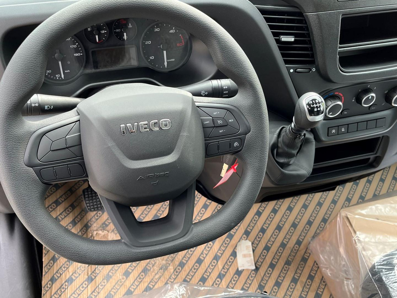 Iveco DAILY VAN, 2,3D 156k, 35S16 V - Kaubik: pilt 4 Iveco DAILY VAN, 2,3D 156k, 35S16 V - Kaubik: pilt 4