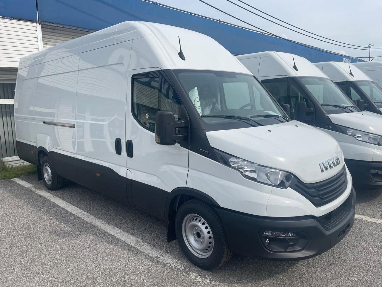 Iveco DAILY VAN, 3.0 D 176k, 35S18H V Evolution H3 - Kaubik: pilt 1 Iveco DAILY VAN, 3.0 D 176k, 35S18H V Evolution H3 - Kaubik: pilt 1