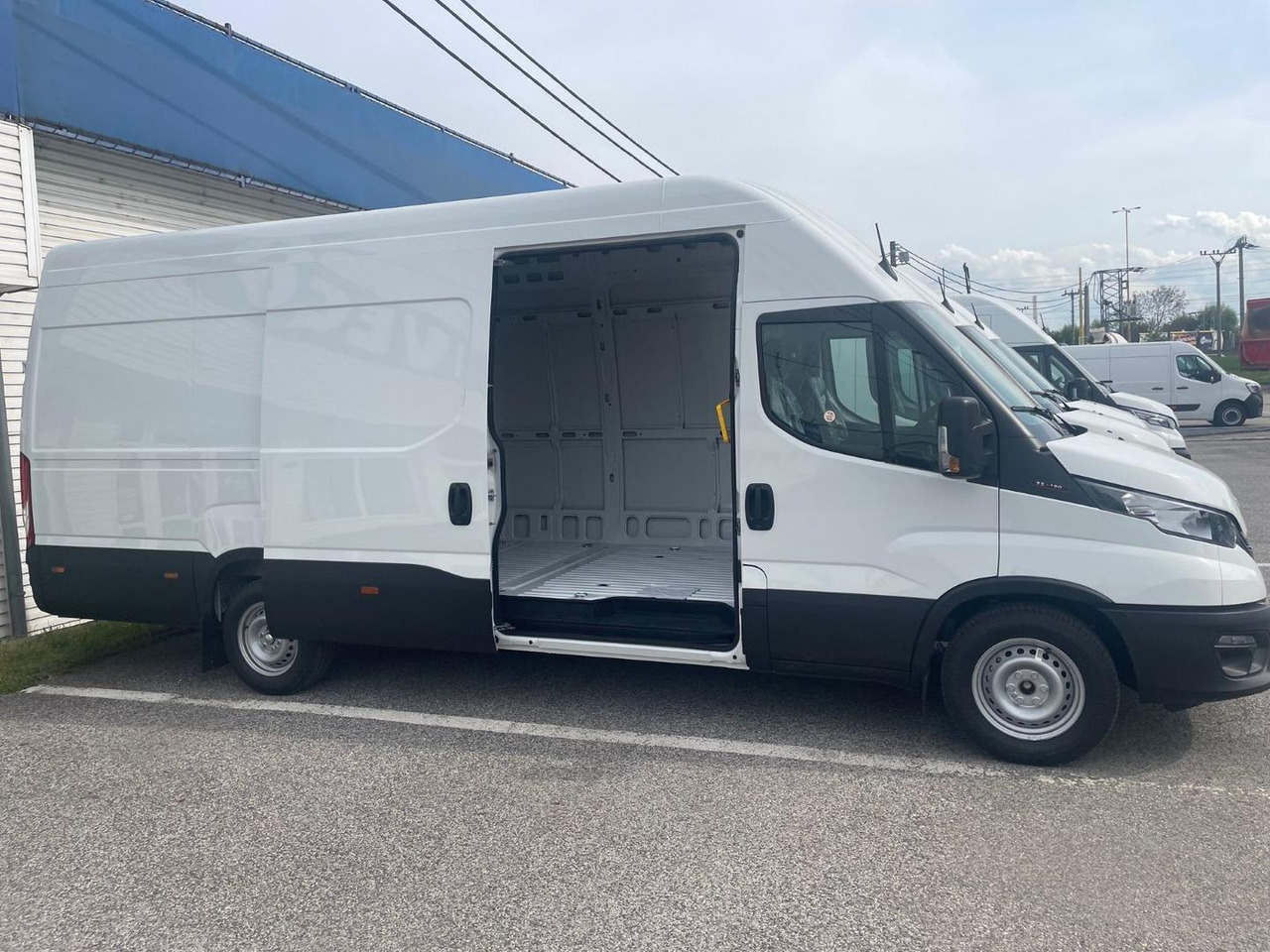 Iveco DAILY VAN, 3.0 D 176k, 35S18H V Evolution H3 - Kaubik: pilt 5 Iveco DAILY VAN, 3.0 D 176k, 35S18H V Evolution H3 - Kaubik: pilt 5