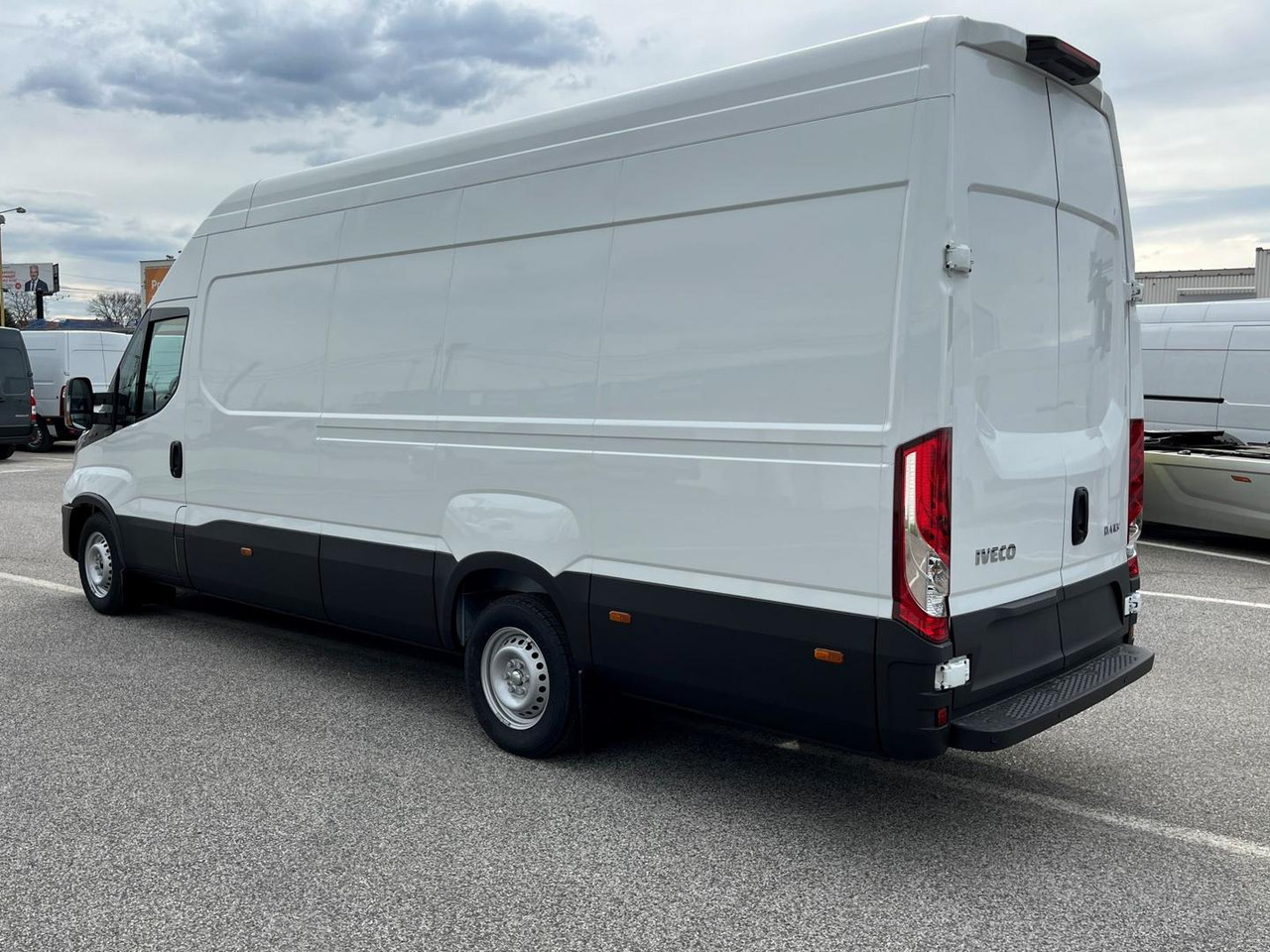 Iveco DAILY VAN, 3.0 D 176k, 35S18H V Evolution H3 - Kaubik: pilt 2 Iveco DAILY VAN, 3.0 D 176k, 35S18H V Evolution H3 - Kaubik: pilt 2