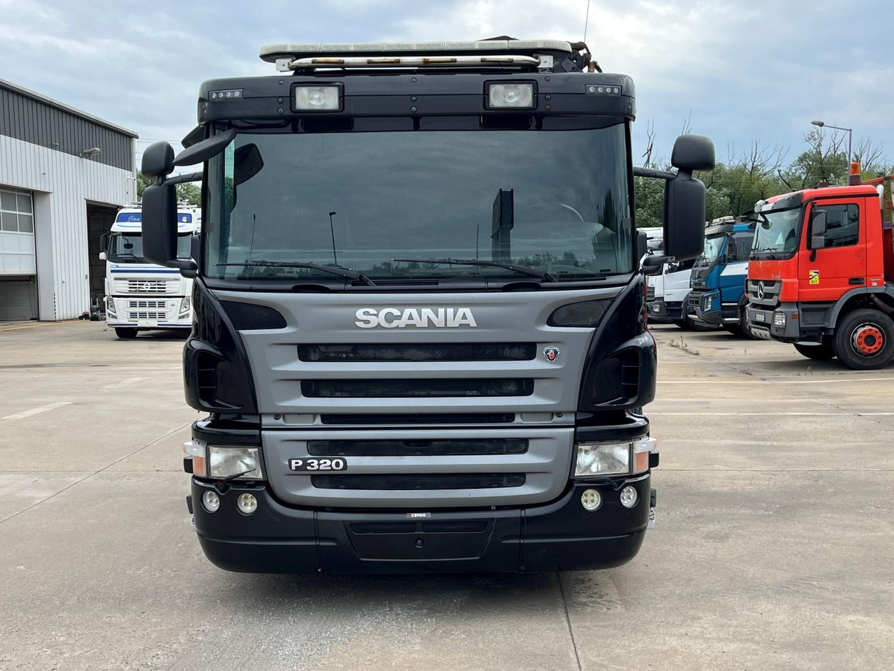 SCANIA P320, +RC, valník Crane PK 20002 - Madelveok/ Platvormveok, Kraanaga veoauto: pilt 2 SCANIA P320, +RC, valník Crane PK 20002 - Madelveok/ Platvormveok, Kraanaga veoauto: pilt 2