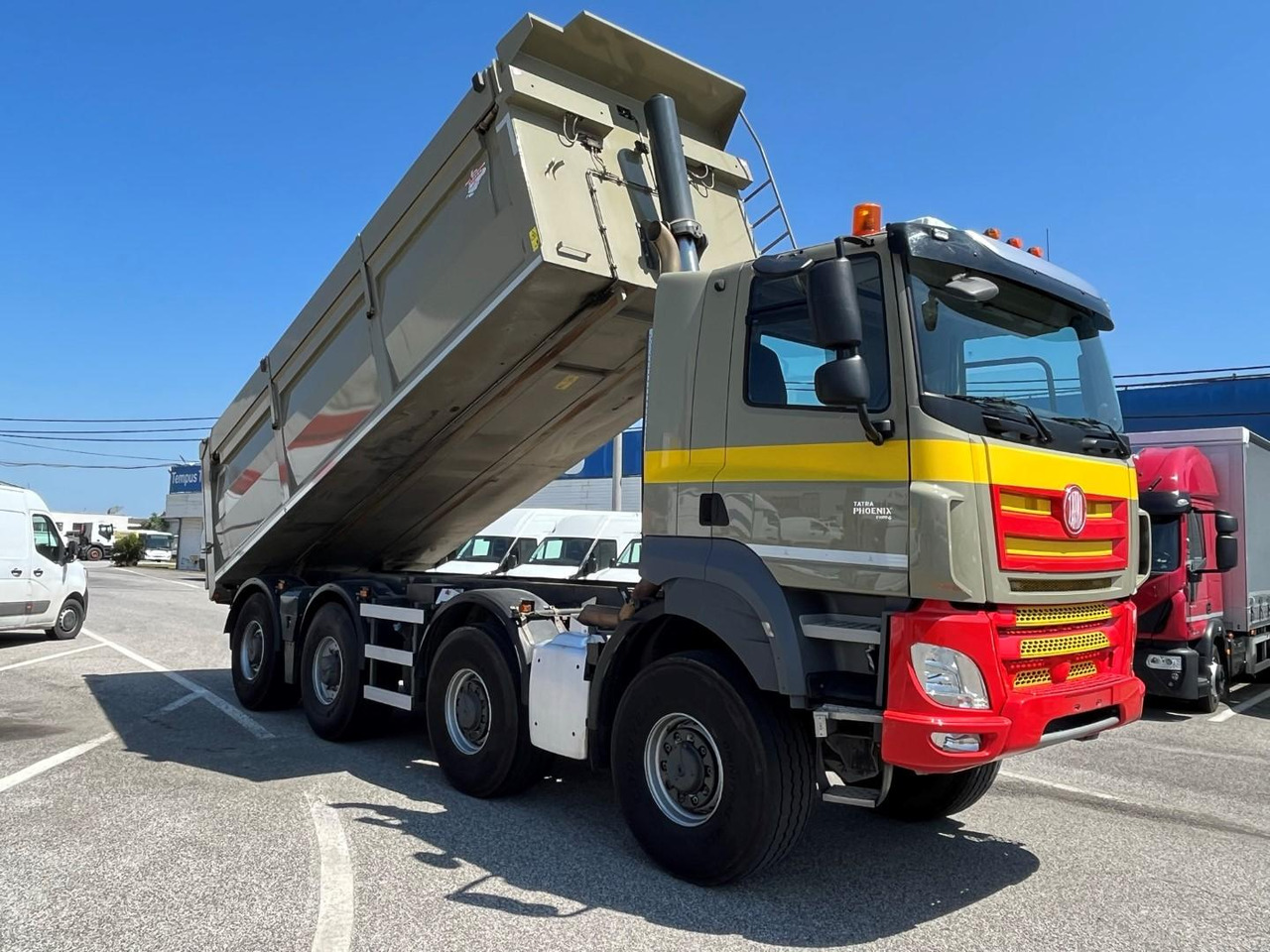 Tatra Phoenix 8x8 jednostranný sklápač, rv 2019, Sklápač S1 - Kallurauto: pilt 1 Tatra Phoenix 8x8 jednostranný sklápač, rv 2019, Sklápač S1 - Kallurauto: pilt 1