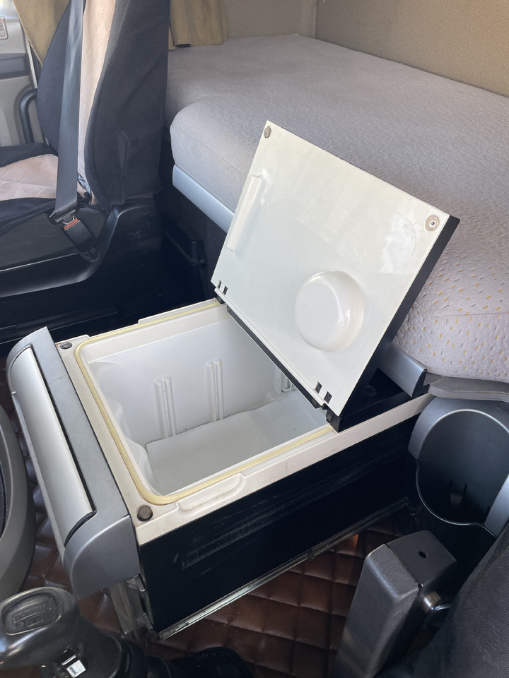 Sadulveok DAF XF105.460 Euro 5 manual gearbox: pilt 15 Sadulveok DAF XF105.460 Euro 5 manual gearbox: pilt 15