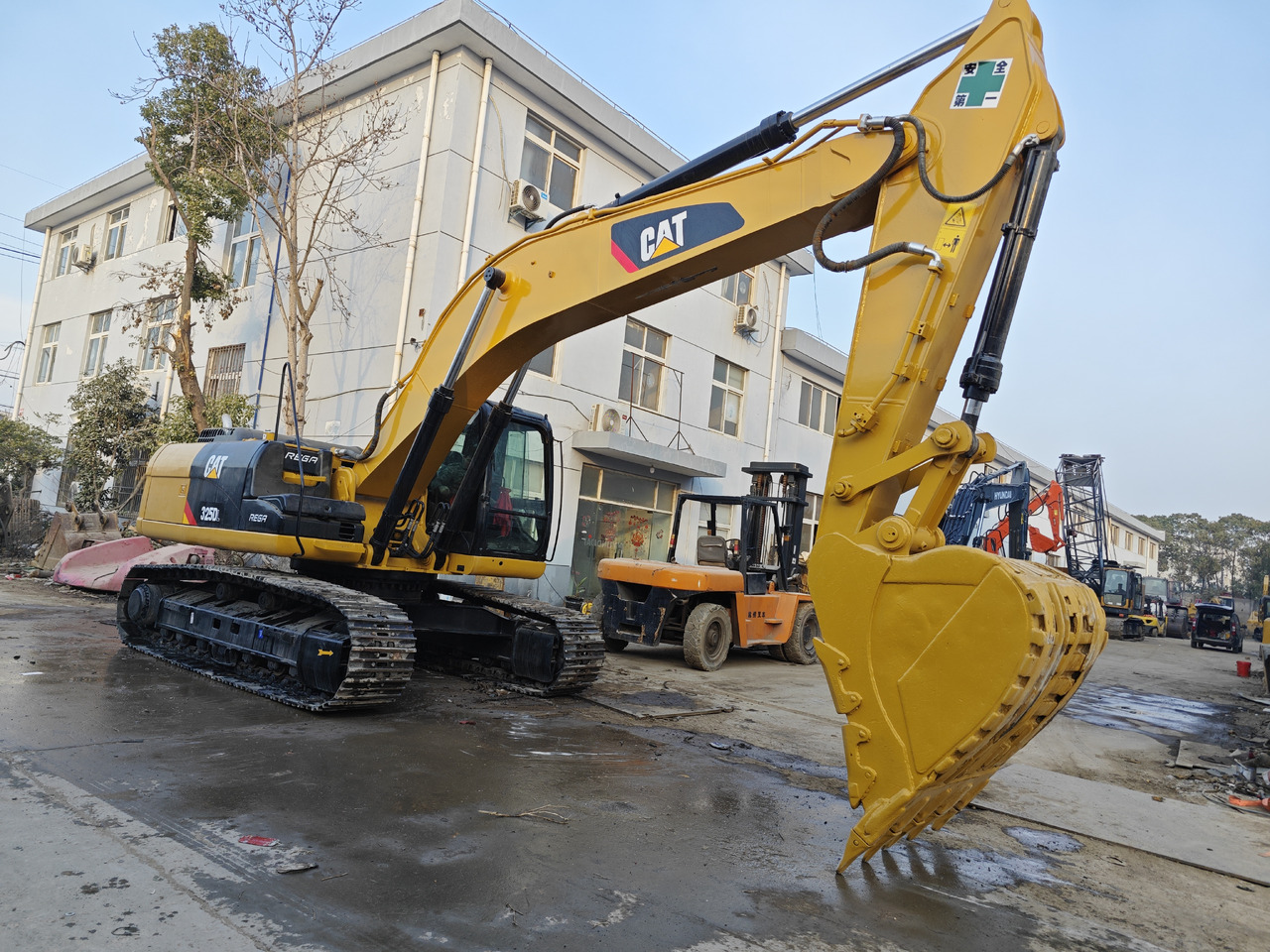 CATERPILLAR 325D used excavator 325C 325 - Lintekskavaator: pilt 4 CATERPILLAR 325D used excavator 325C 325 - Lintekskavaator: pilt 4