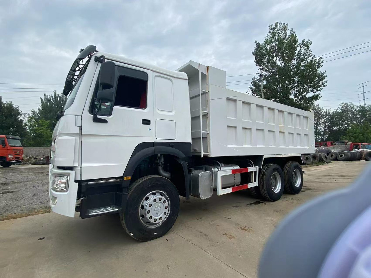 HOWO 371 - Ehitusmasinad: pilt 1 HOWO 371 - Ehitusmasinad: pilt 1