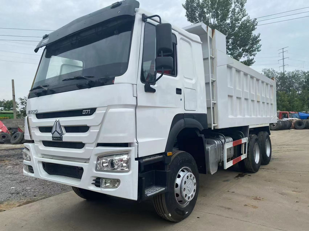 HOWO 371 - Ehitusmasinad: pilt 2 HOWO 371 - Ehitusmasinad: pilt 2