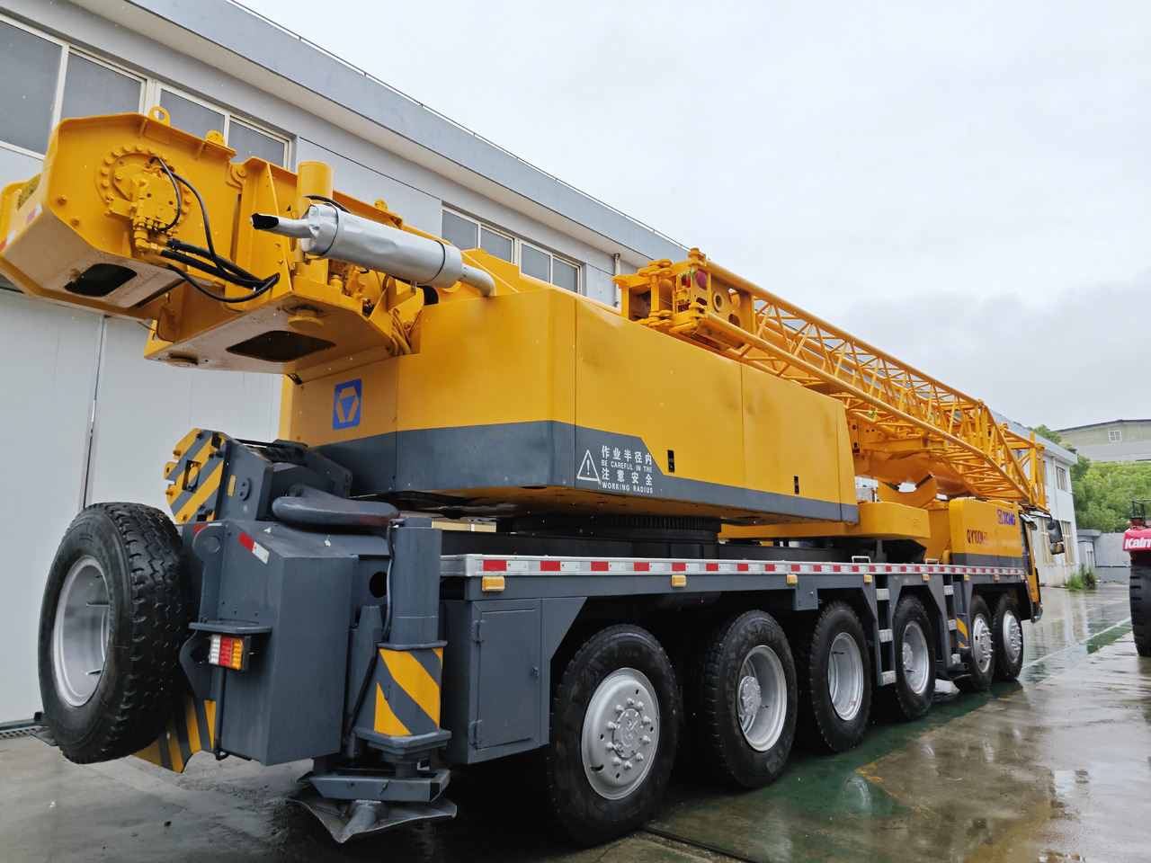 XCMG QY100K Used 100ton xcmg truck crane - Maastikukraana: pilt 4 XCMG QY100K Used 100ton xcmg truck crane - Maastikukraana: pilt 4