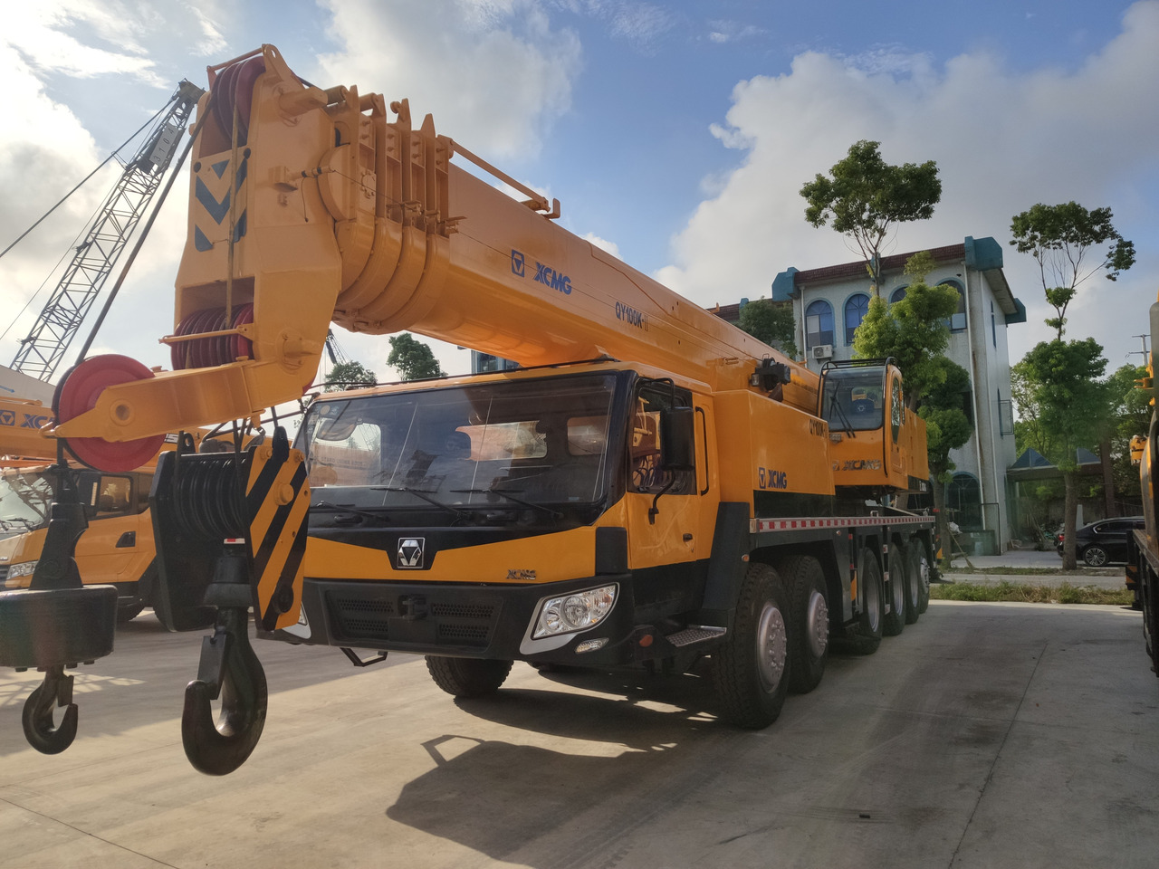 XCMG QY100K used Truck crane 100ton crane - Autokraana: pilt 1 XCMG QY100K used Truck crane 100ton crane - Autokraana: pilt 1