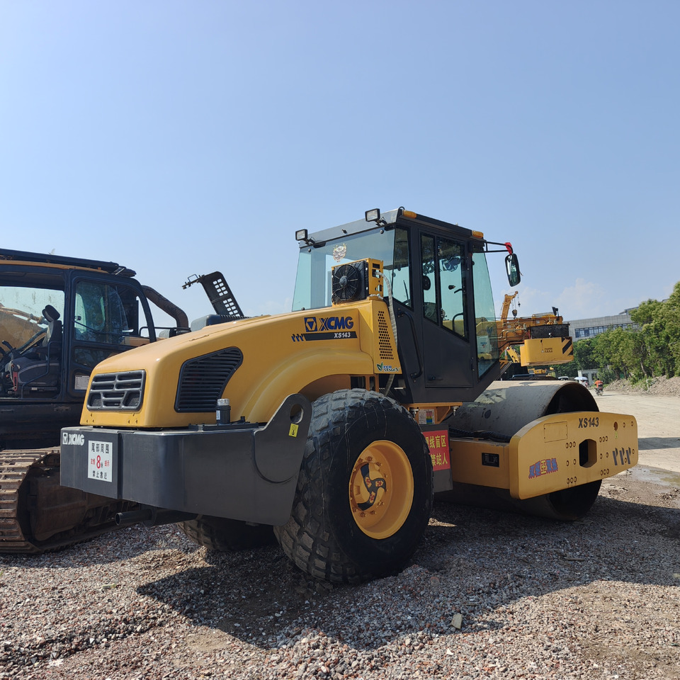 XCMG XS143J - Tihendaja: pilt 1 XCMG XS143J - Tihendaja: pilt 1