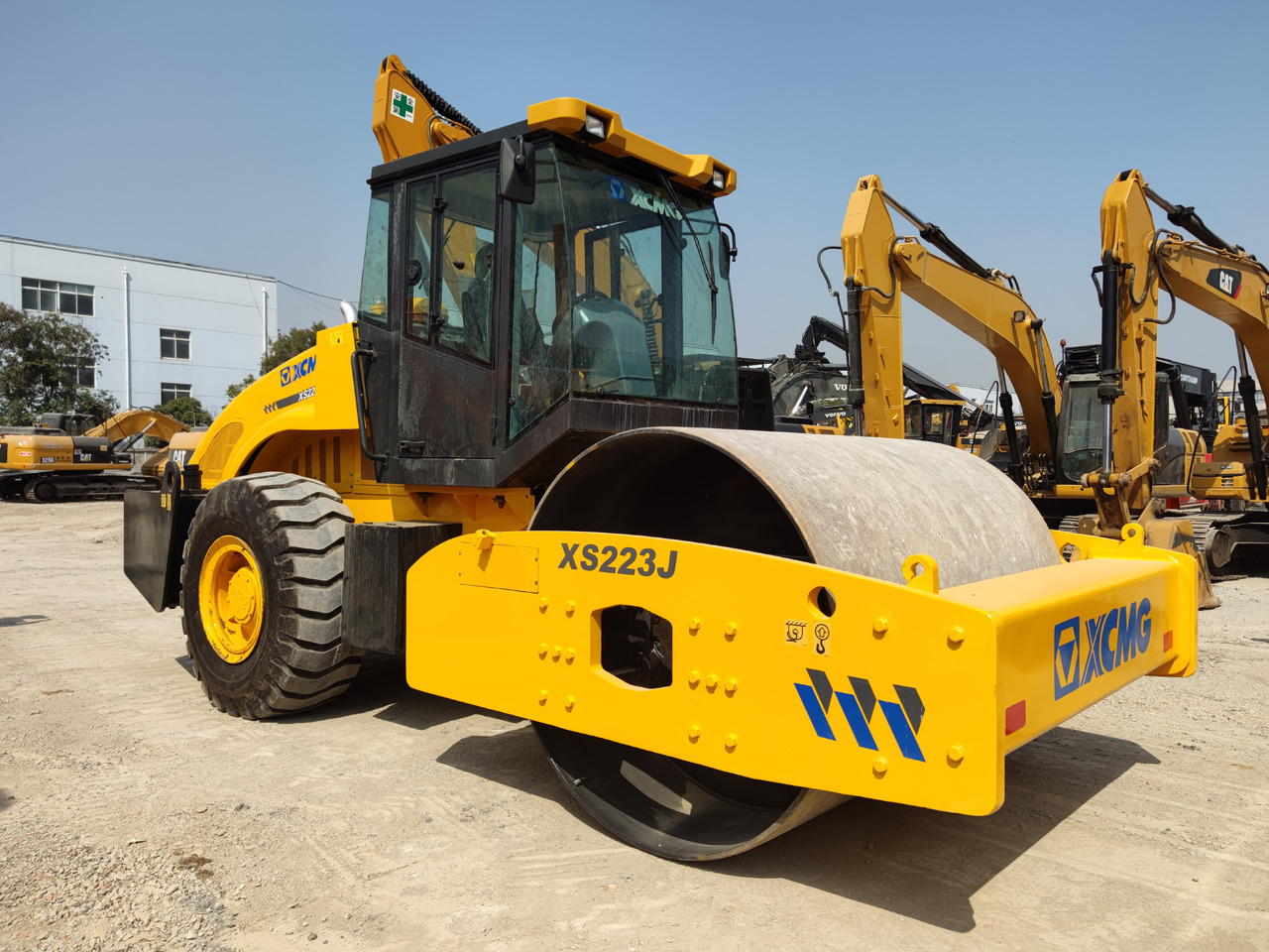 XCMG XS223J Roller Road - Tihendaja: pilt 4 XCMG XS223J Roller Road - Tihendaja: pilt 4