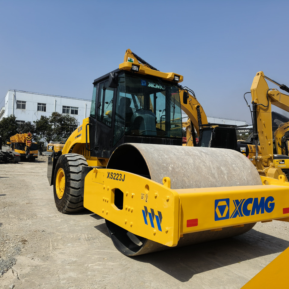 XCMG XS223J USED ROAD ROLLER - Tihendaja: pilt 2 XCMG XS223J USED ROAD ROLLER - Tihendaja: pilt 2