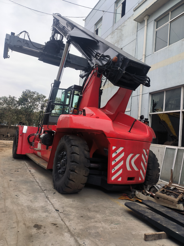 Kalmar DRF450 Used Reach stacker/Container forklift - Lükandvirnastaja: pilt 2 Kalmar DRF450 Used Reach stacker/Container forklift - Lükandvirnastaja: pilt 2