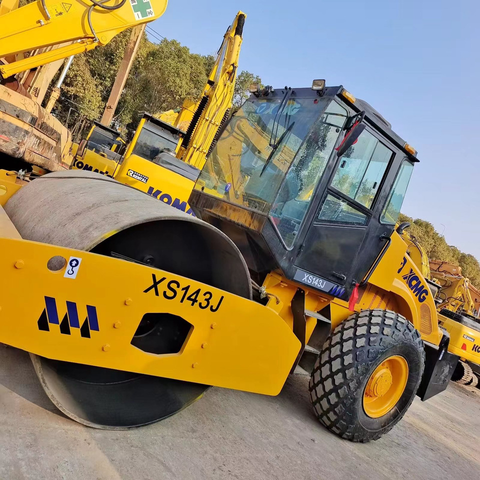 Xcmg xs143J - Tihendaja: pilt 3 Xcmg xs143J - Tihendaja: pilt 3