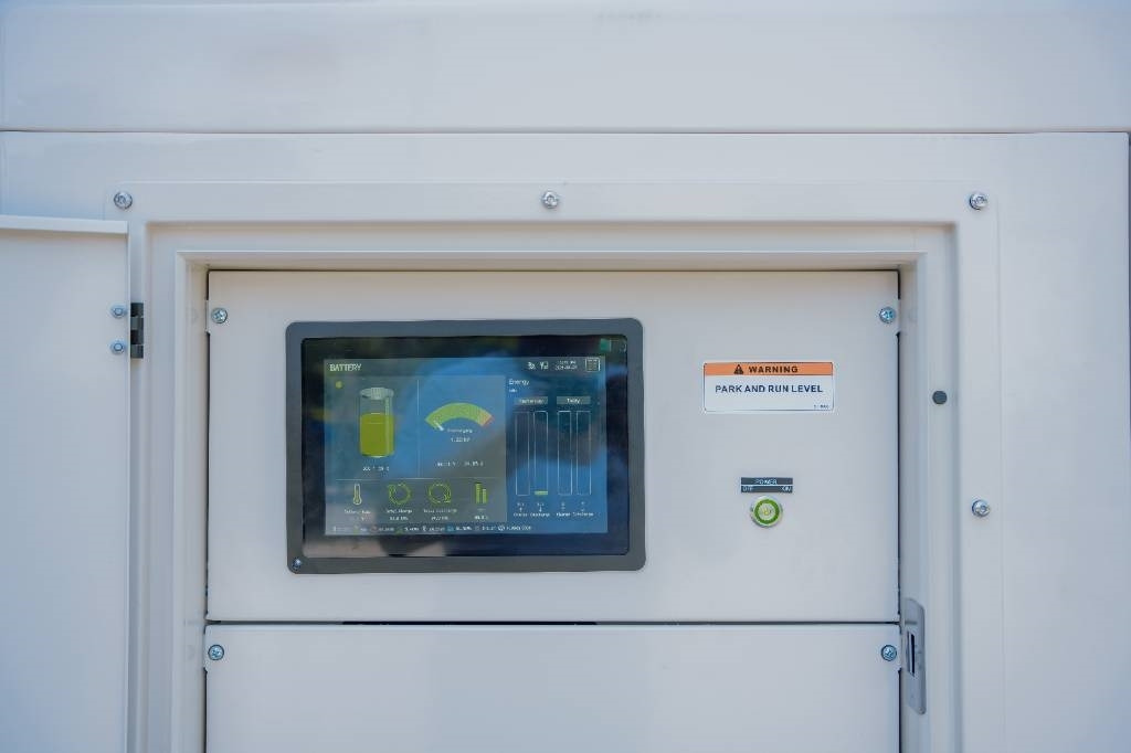 Uus Generaatorikomplekt BES27S3 Microgrid System - 27 kVA - 30.7 kWh: pilt 10