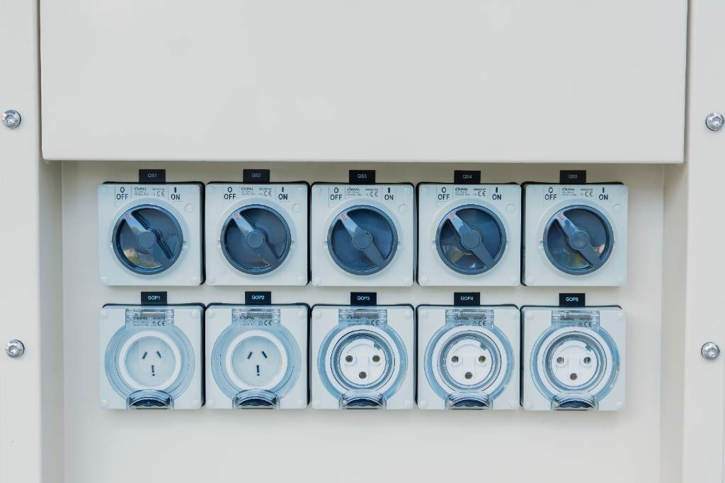 Uus Generaatorikomplekt BES27S3 Microgrid System - 27 kVA - 30.7 kWh: pilt 11