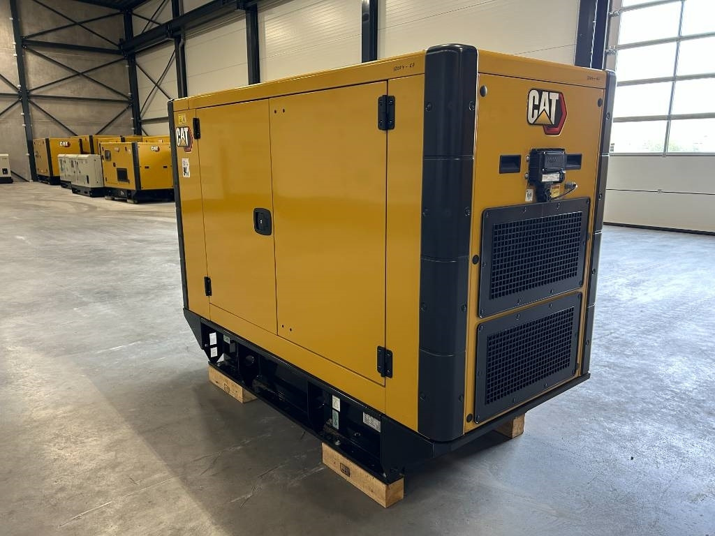 CAT DE33E0 - 33 kVA Generator - DPX-18004 - Generaatorikomplekt: pilt 2 CAT DE33E0 - 33 kVA Generator - DPX-18004 - Generaatorikomplekt: pilt 2