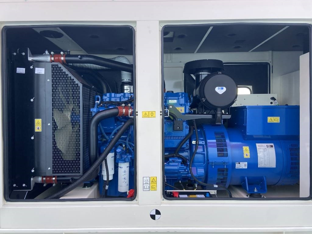 FG Wilson P250 - 250 kVA Genset - DPX-16013 - Generaatorikomplekt: pilt 5 FG Wilson P250 - 250 kVA Genset - DPX-16013 - Generaatorikomplekt: pilt 5
