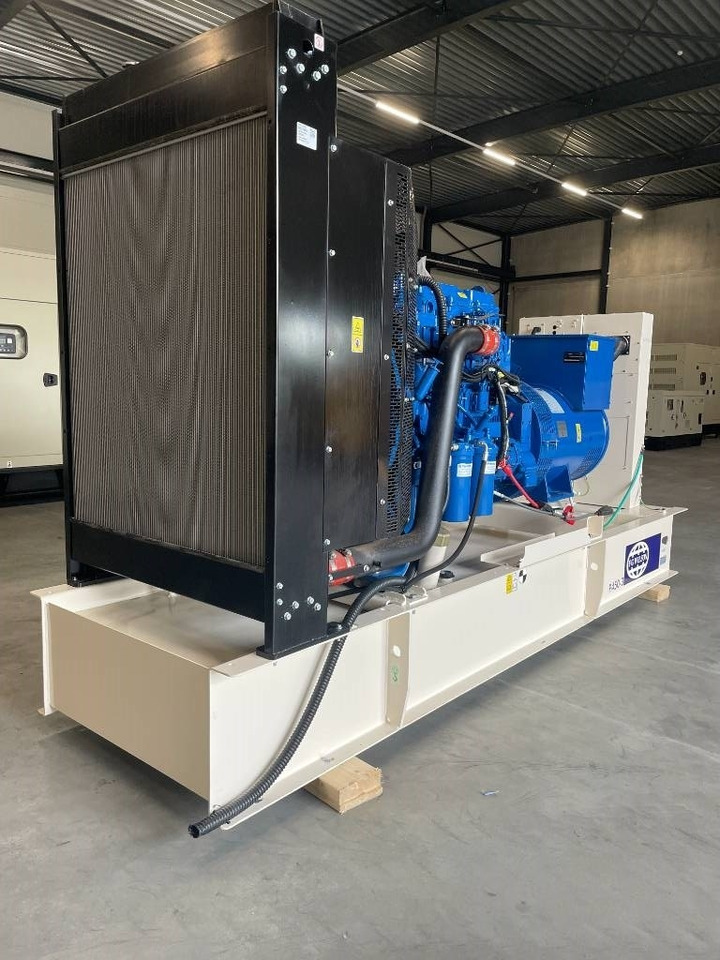 FG Wilson P450-3 - 450 kVA Open Genset - DPX-16018-O - Generaatorikomplekt: pilt 2 FG Wilson P450-3 - 450 kVA Open Genset - DPX-16018-O - Generaatorikomplekt: pilt 2