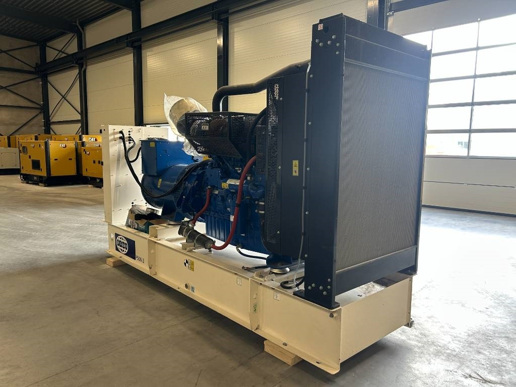 FG Wilson P550-3 - 550 kVA Open Genset - DPX-16020-O - Generaatorikomplekt: pilt 3 FG Wilson P550-3 - 550 kVA Open Genset - DPX-16020-O - Generaatorikomplekt: pilt 3