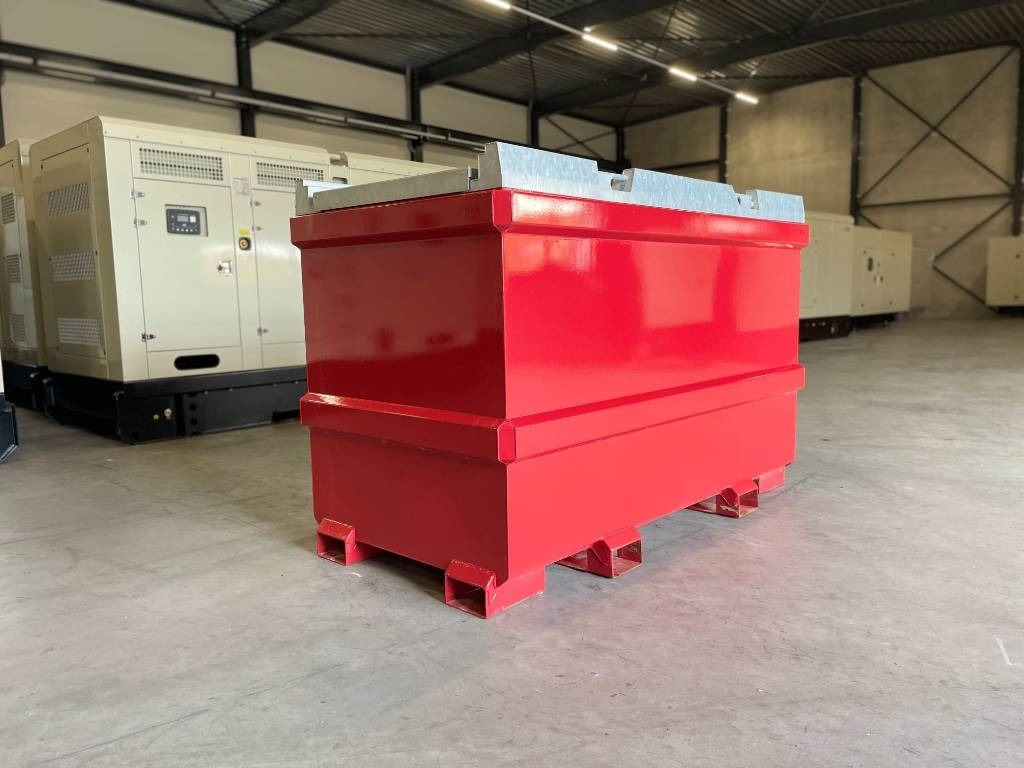 New Diesel Fuel Tank 2.200 Liter - DPX-31023 - Säilitusmahuti: pilt 2 New Diesel Fuel Tank 2.200 Liter - DPX-31023 - Säilitusmahuti: pilt 2