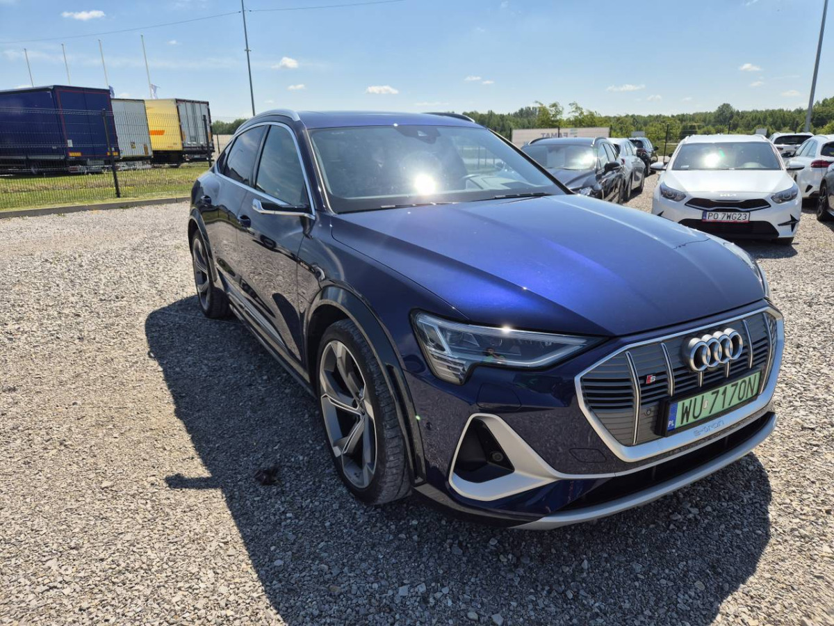 AUDI E-TRON S SPORTBACK SUV - Maastur: pilt 1 AUDI E-TRON S SPORTBACK SUV - Maastur: pilt 1