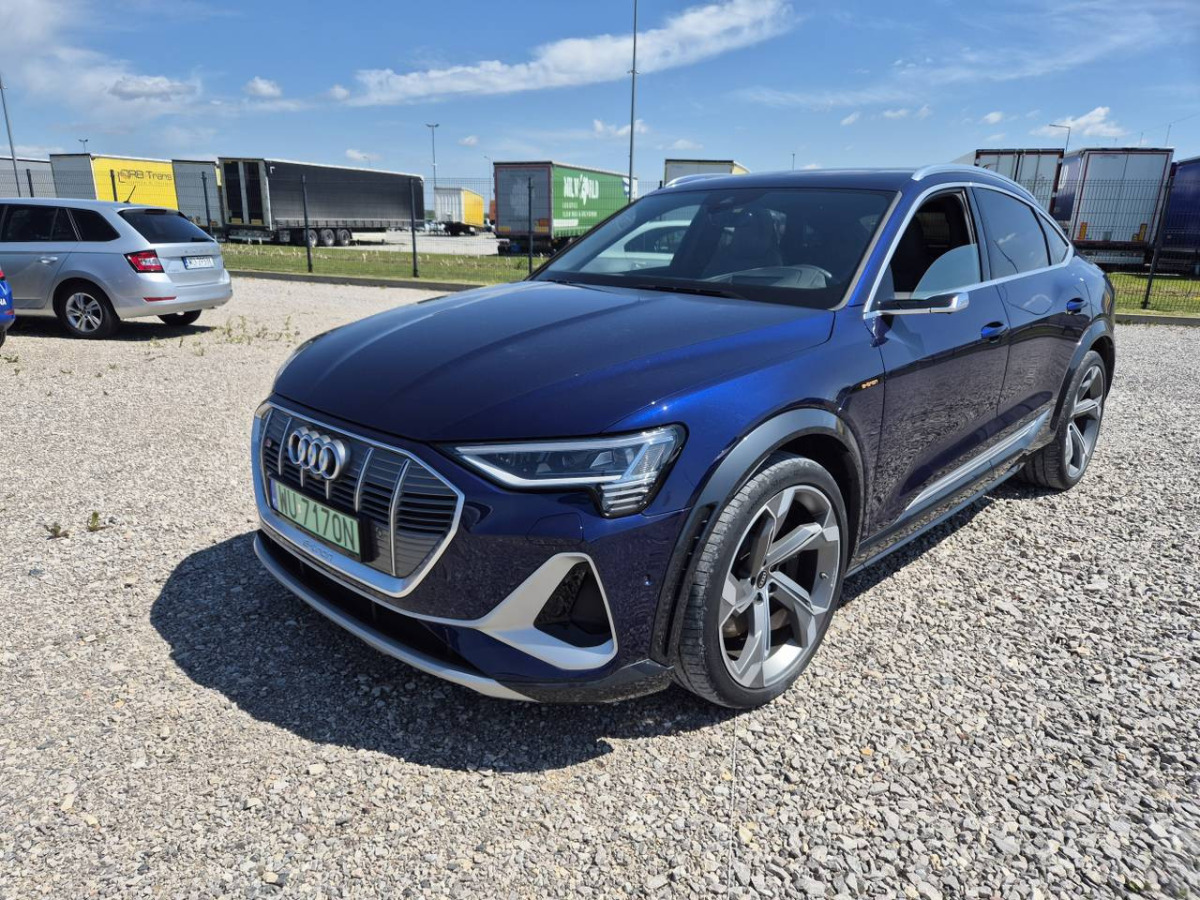 AUDI E-TRON S SPORTBACK SUV - Maastur: pilt 3 AUDI E-TRON S SPORTBACK SUV - Maastur: pilt 3