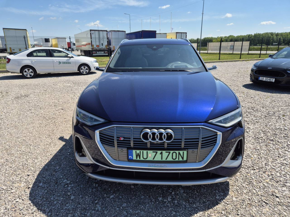 AUDI E-TRON S SPORTBACK SUV - Maastur: pilt 2 AUDI E-TRON S SPORTBACK SUV - Maastur: pilt 2