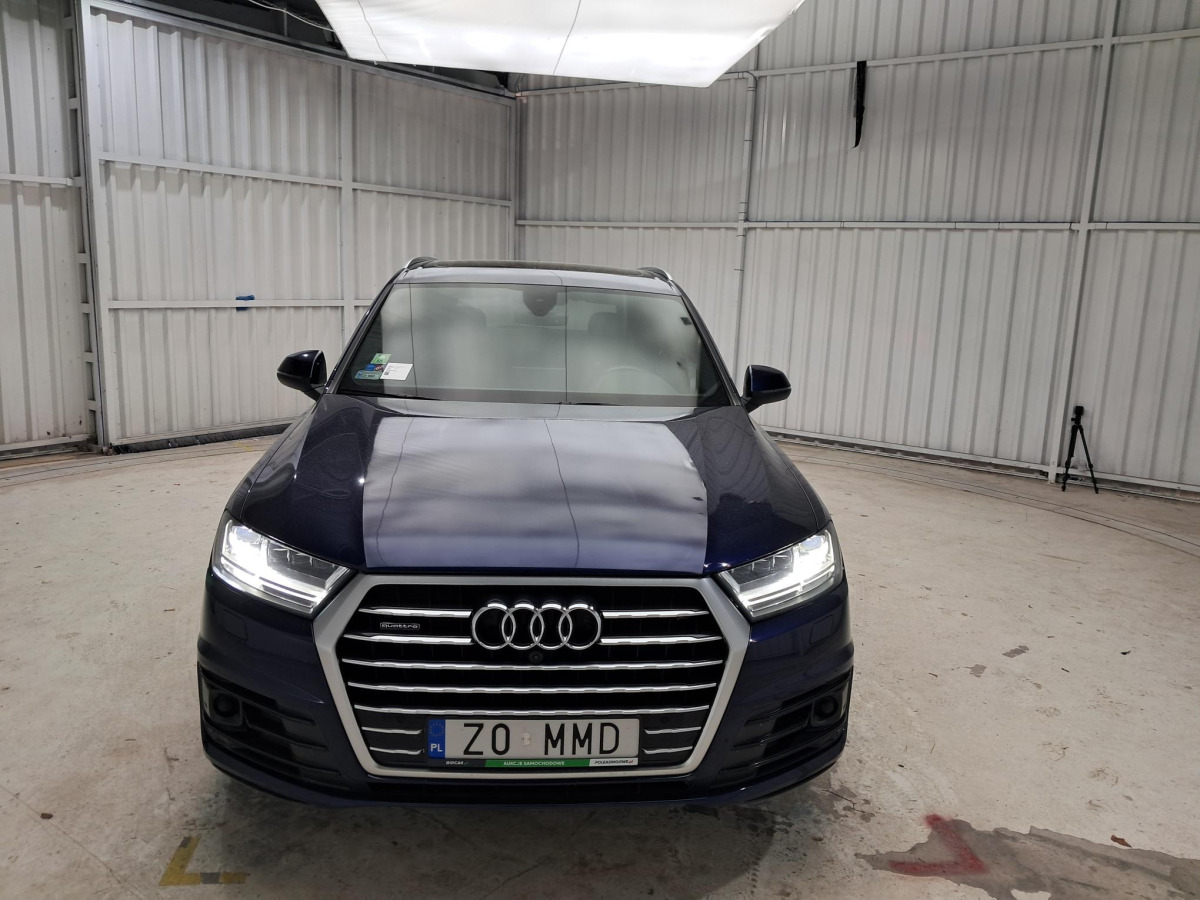 AUDI Q7 SUV - Maastur: pilt 2 AUDI Q7 SUV - Maastur: pilt 2