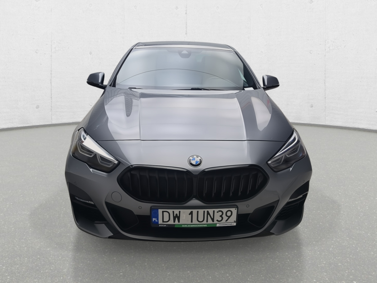 BMW 218 I SEDAN - Sedaan: pilt 3 BMW 218 I SEDAN - Sedaan: pilt 3