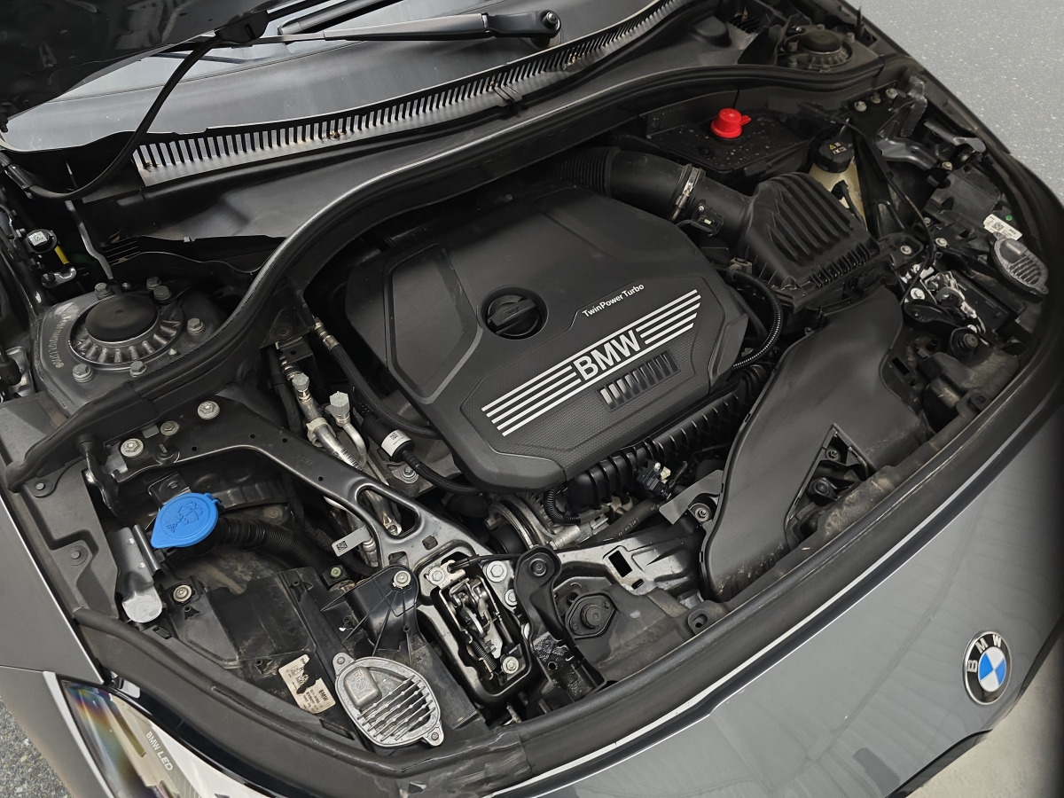 Sedaan BMW 218 I SEDAN: pilt 15