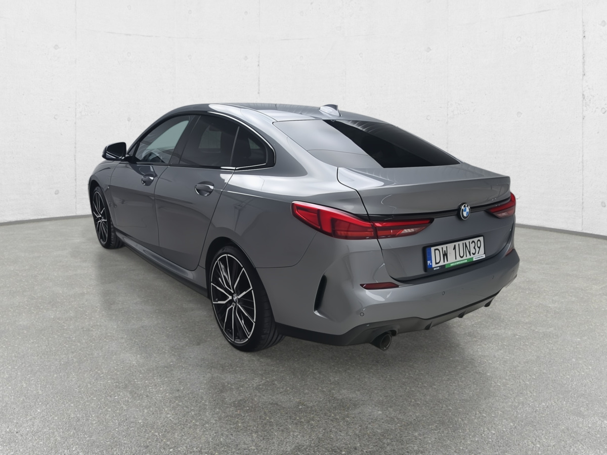 Sedaan BMW 218 I SEDAN: pilt 6