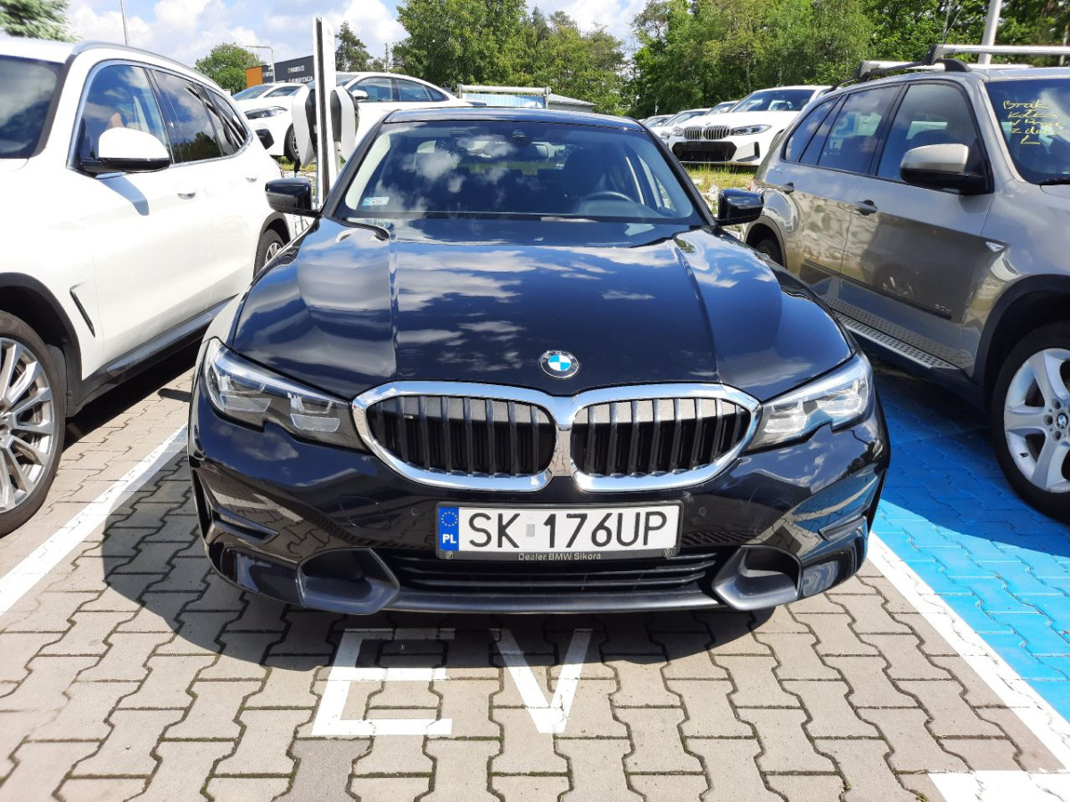BMW 318 I SPORT LINE SEDAN - Sedaan: pilt 5 BMW 318 I SPORT LINE SEDAN - Sedaan: pilt 5