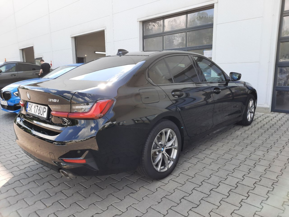 BMW 318 I SPORT LINE SEDAN - Sedaan: pilt 3 BMW 318 I SPORT LINE SEDAN - Sedaan: pilt 3