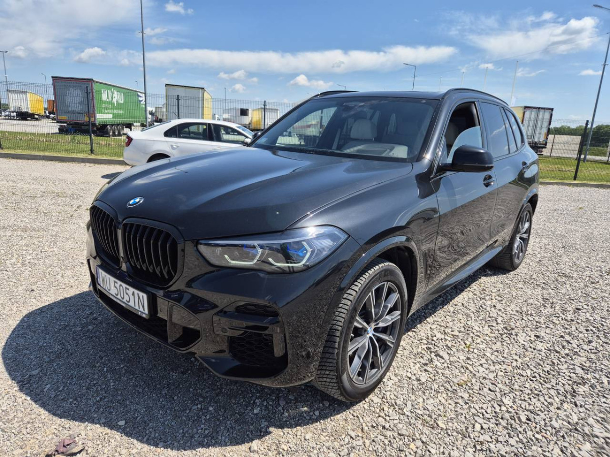 BMW X5 M50I SUV - Maastur: pilt 2 BMW X5 M50I SUV - Maastur: pilt 2